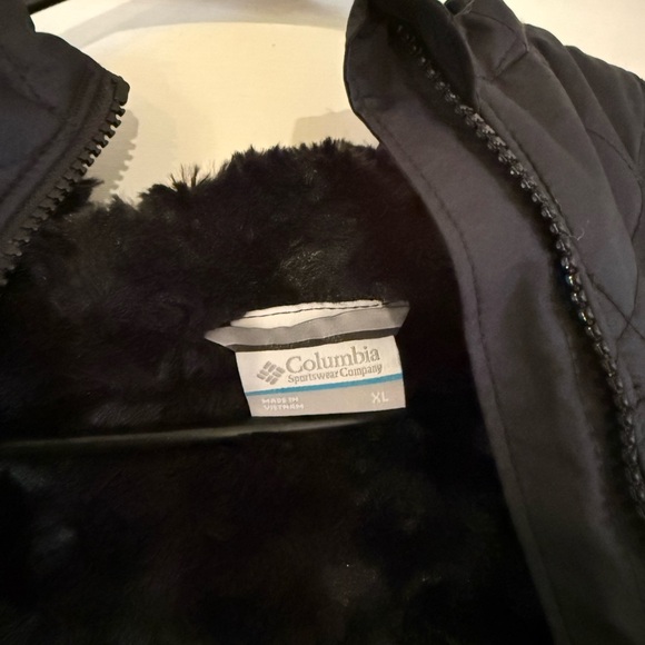 Columbia Black Quilted Hooded Puffer Jacket - Picture 4 of 4